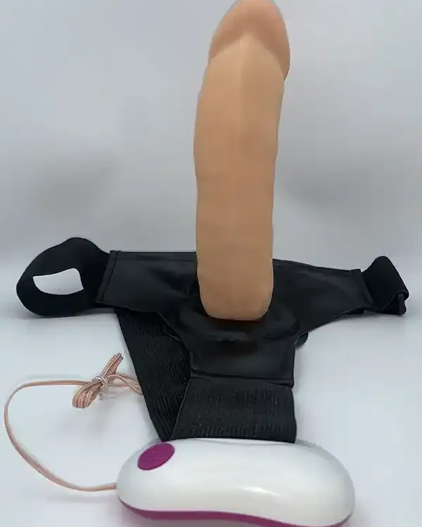 NOXXX Belden Bağlamalı Titreşimli İçi Boş Realistik Penis 21 cm
